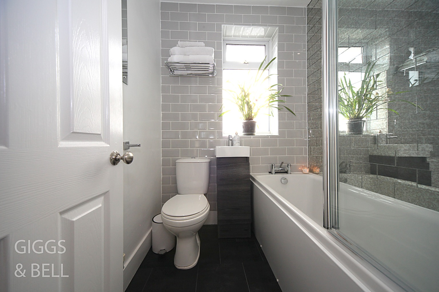 2 bed terraced house for sale in Putteridge Road, Luton 12