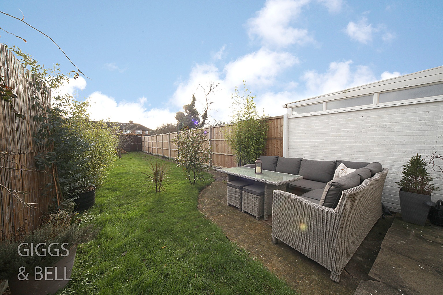 2 bed terraced house for sale in Putteridge Road, Luton 13