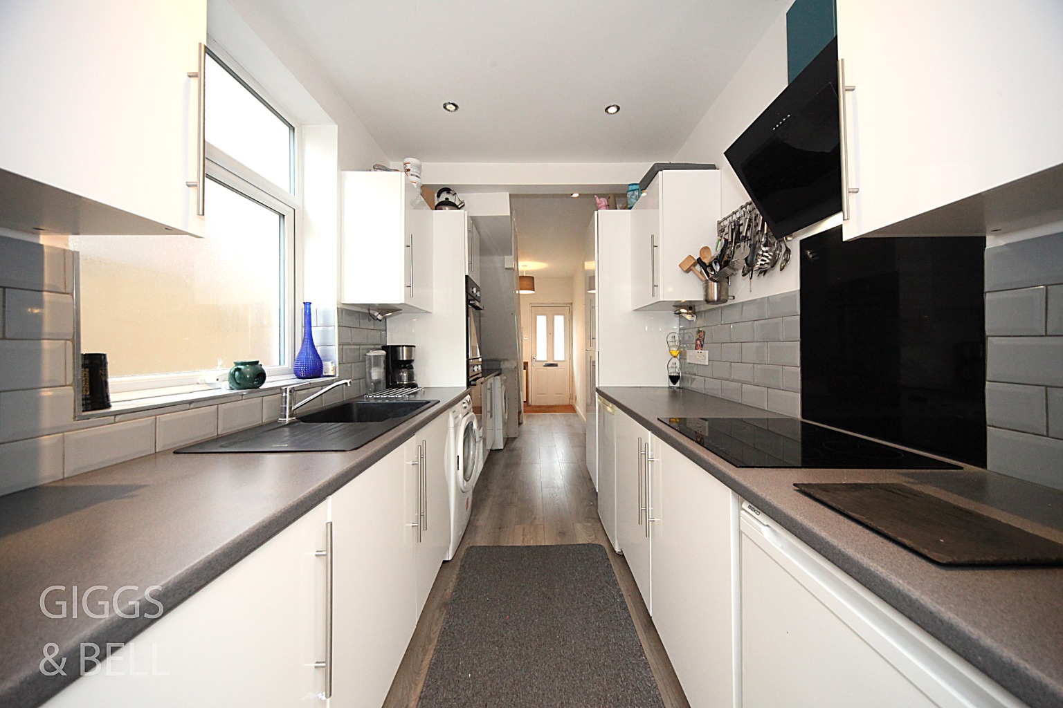 3 bed semi-detached house for sale in Colin Road, Luton 3