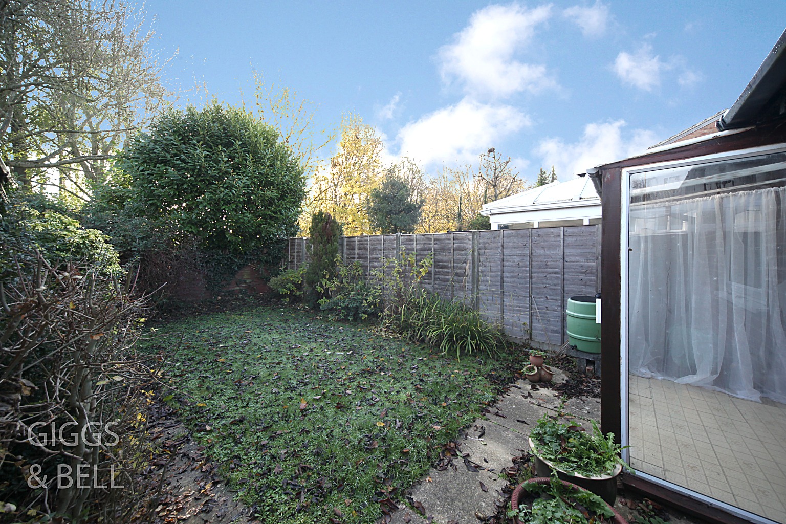 2 bed semi-detached bungalow for sale in Celandine Drive, Luton  - Property Image 13