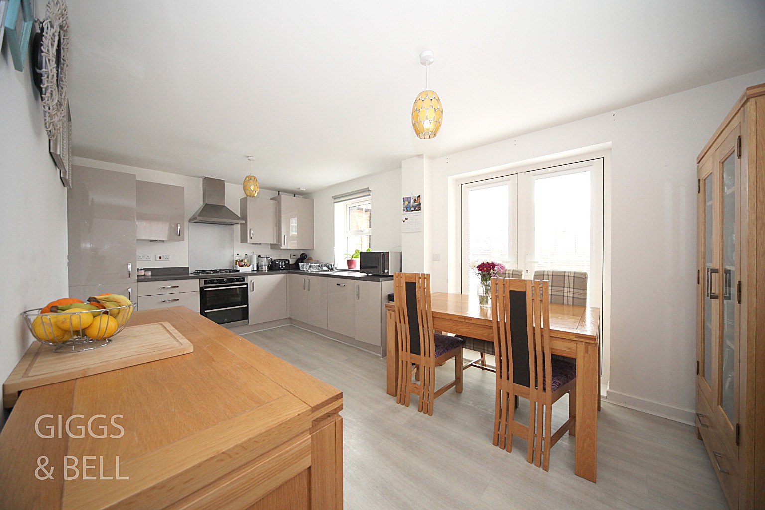 3 bed detached house for sale, Luton 1