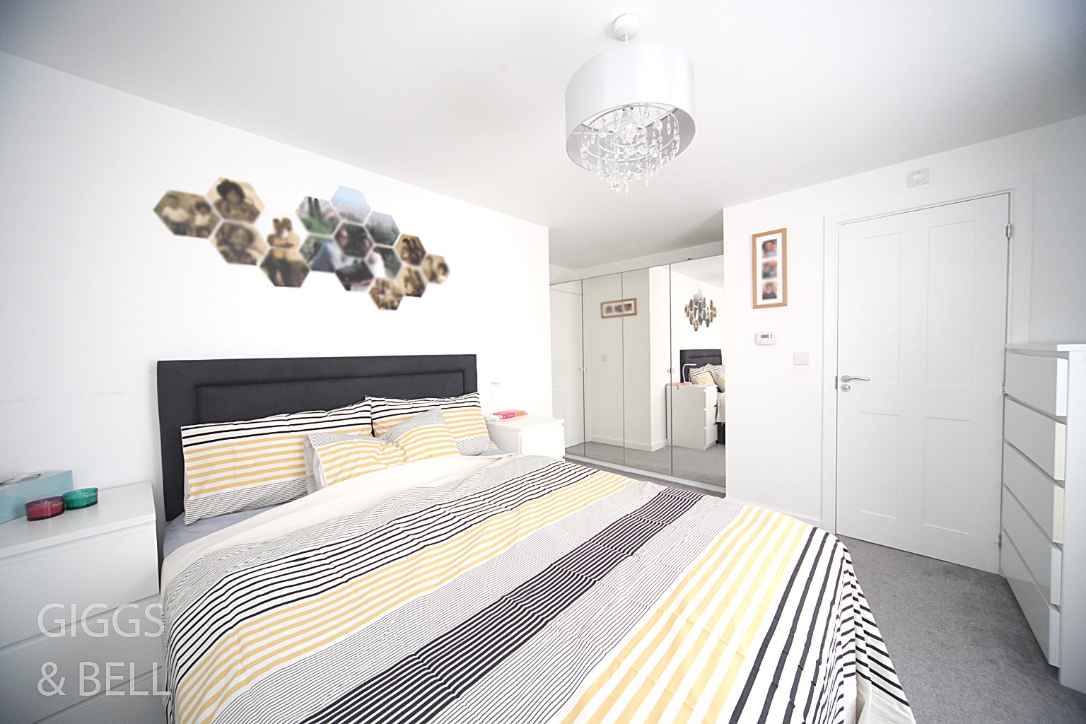 3 bed detached house for sale, Luton 10