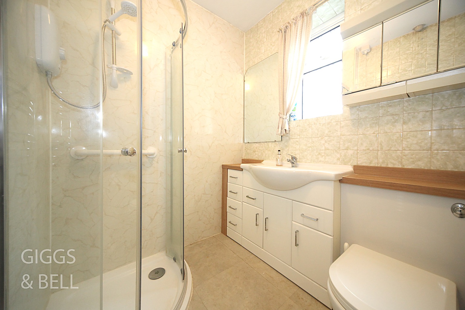 4 bed semi-detached house for sale in Bushmead Road, Luton  - Property Image 17