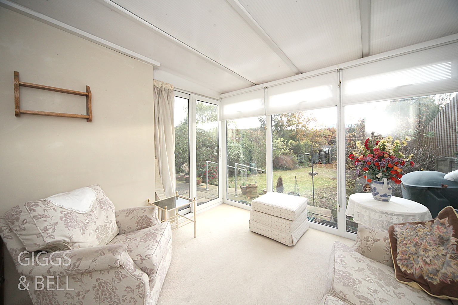 4 bed semi-detached house for sale in Bushmead Road, Luton  - Property Image 8