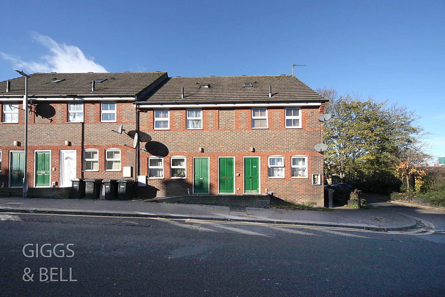 2 bed flat for sale in Albert Road, Luton 10