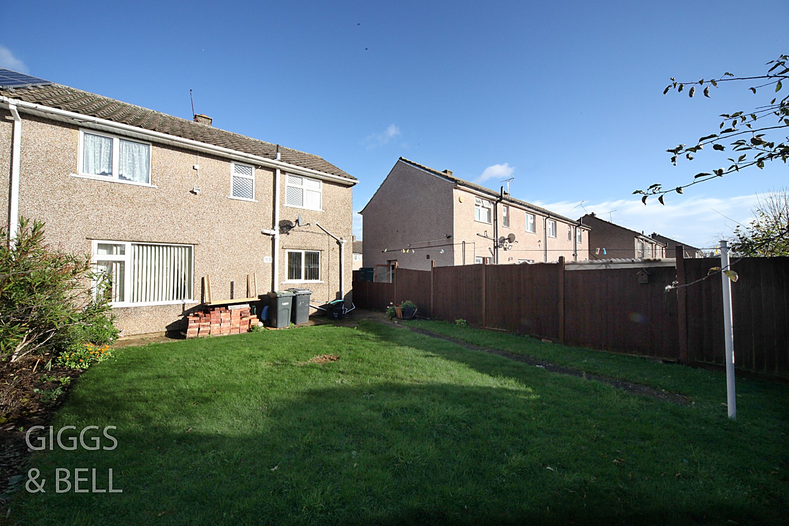 3 bed semi-detached house for sale in Brunel Road, Luton 13