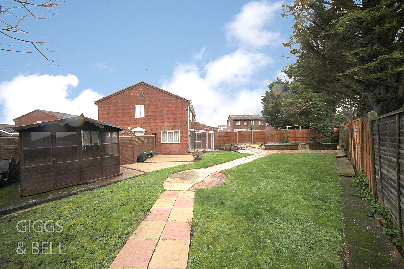 2 bed semi-detached house for sale in Linbridge Way, Luton  - Property Image 12