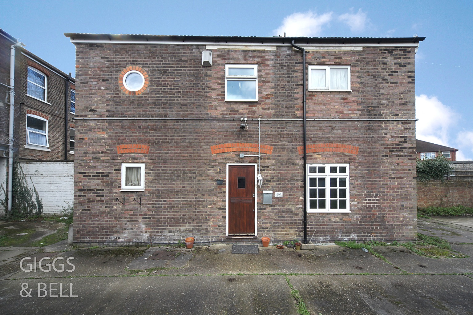 2 bed detached house for sale in Clarendon Road, Luton, LU2 