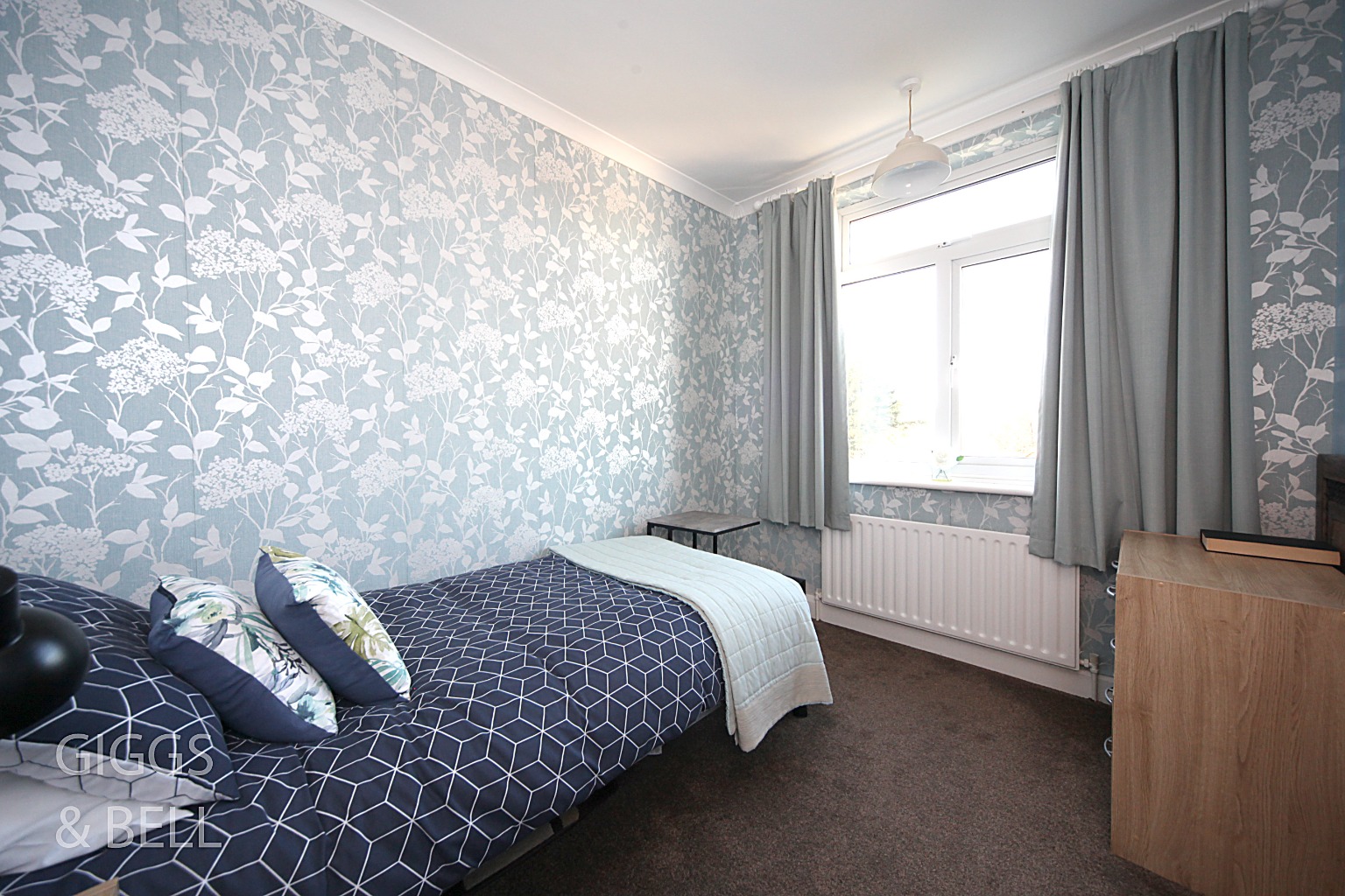 3 bed semi-detached house for sale in Rutland Crescent, Luton  - Property Image 12