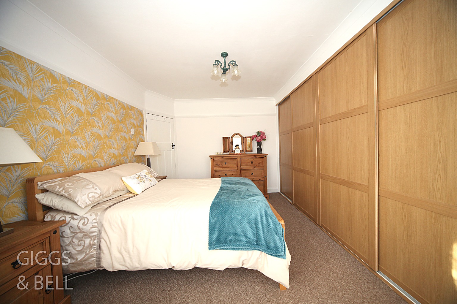 3 bed semi-detached house for sale in Rutland Crescent, Luton  - Property Image 8