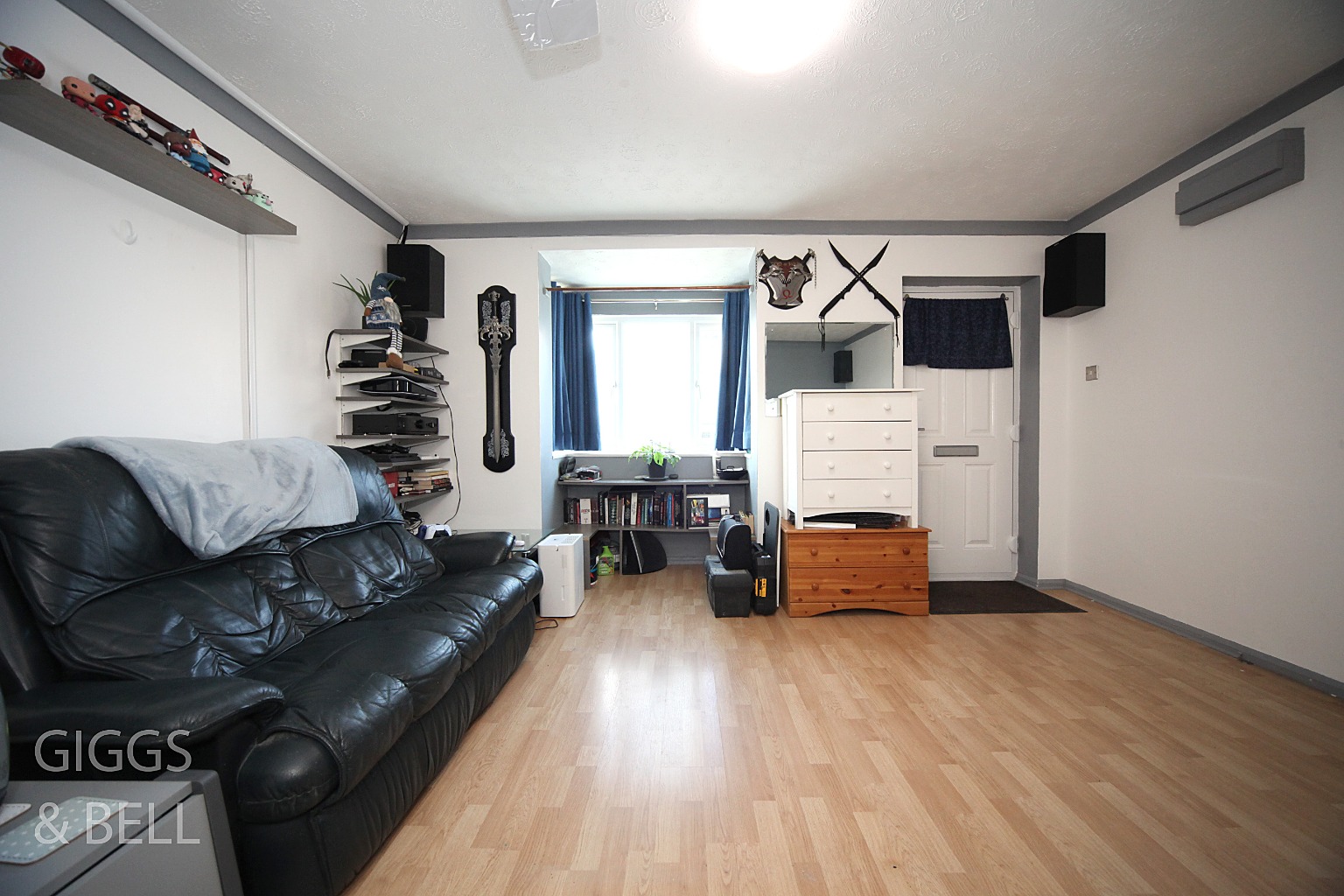 1 bed flat for sale in Mistletoe Hill, Luton 2