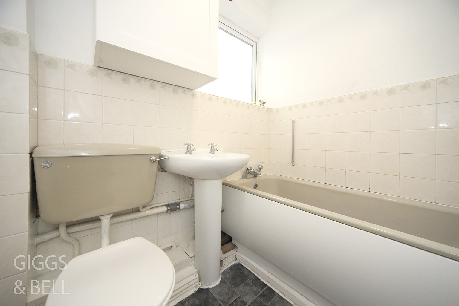 2 bed flat for sale in Richmond Hill, Luton  - Property Image 13