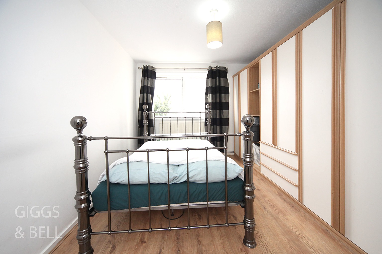 2 bed flat for sale in Richmond Hill, Luton 7