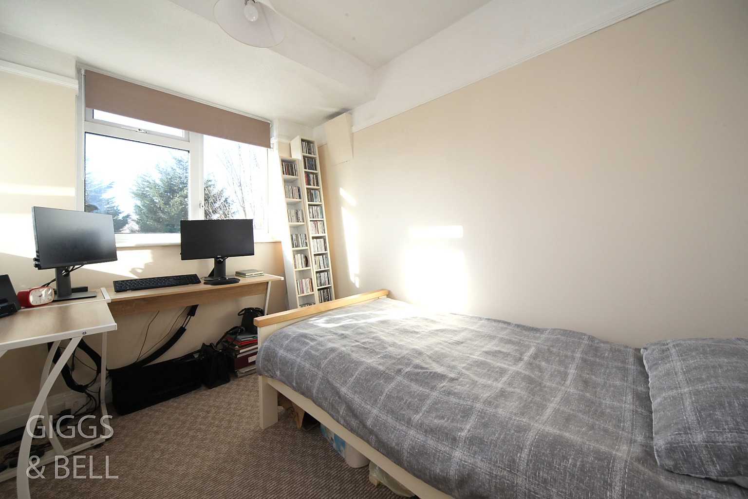 3 bed semi-detached house for sale in Felstead Way, Luton 14