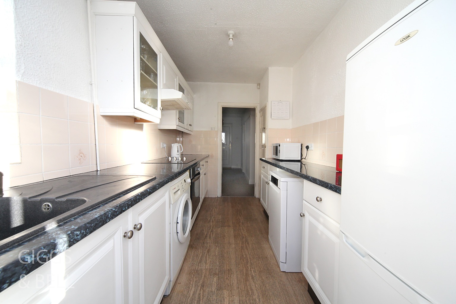 3 bed semi-detached house for sale in Felstead Way, Luton 8