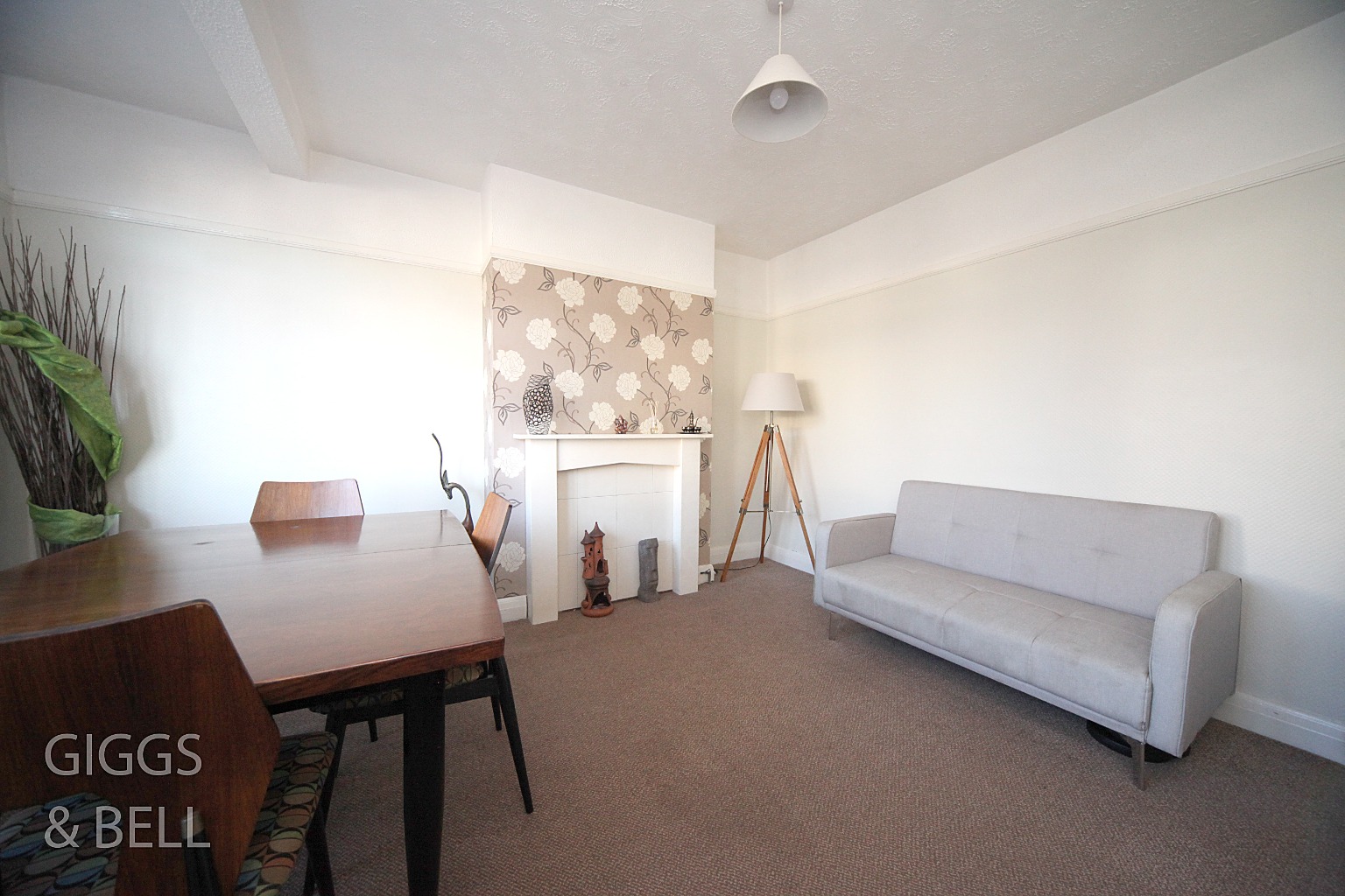 3 bed semi-detached house for sale in Felstead Way, Luton  - Property Image 5