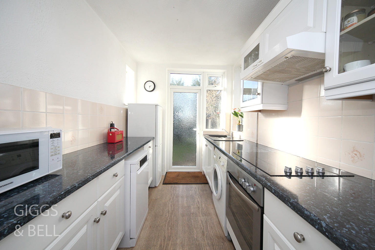 3 bed semi-detached house for sale in Felstead Way, Luton 6