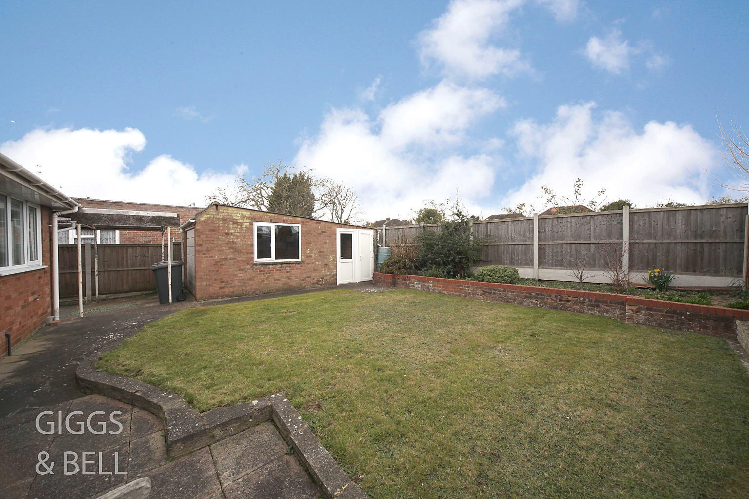 2 bed detached bungalow for sale in Eldon Road, Luton 13
