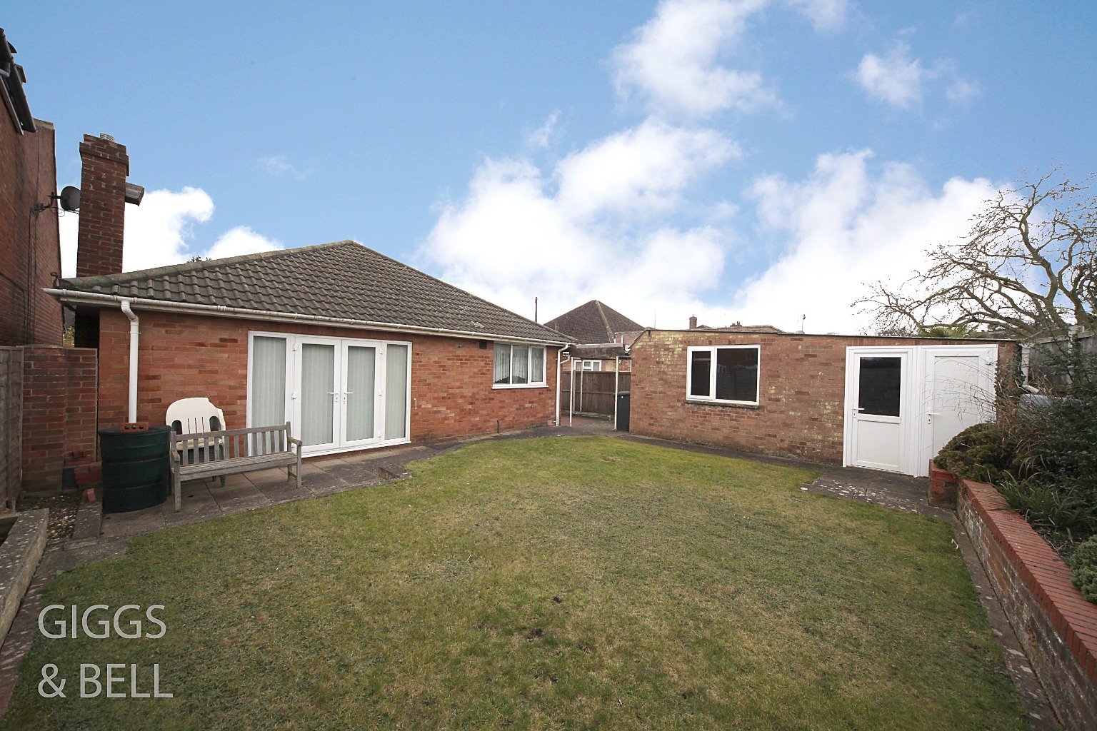 2 bed detached bungalow for sale in Eldon Road, Luton 12