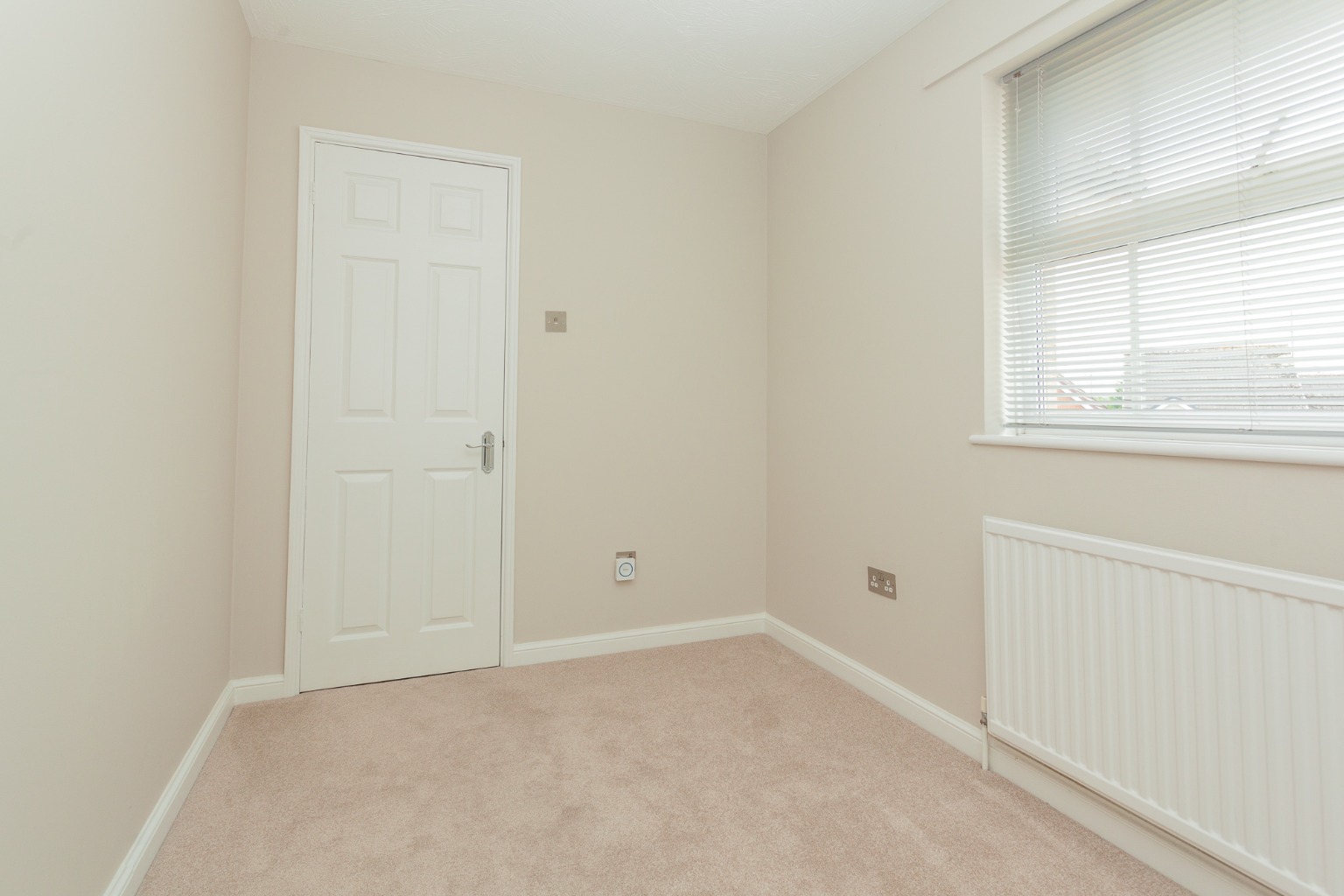 4 bed detached house for sale in Elvington Gardens, Luton 19