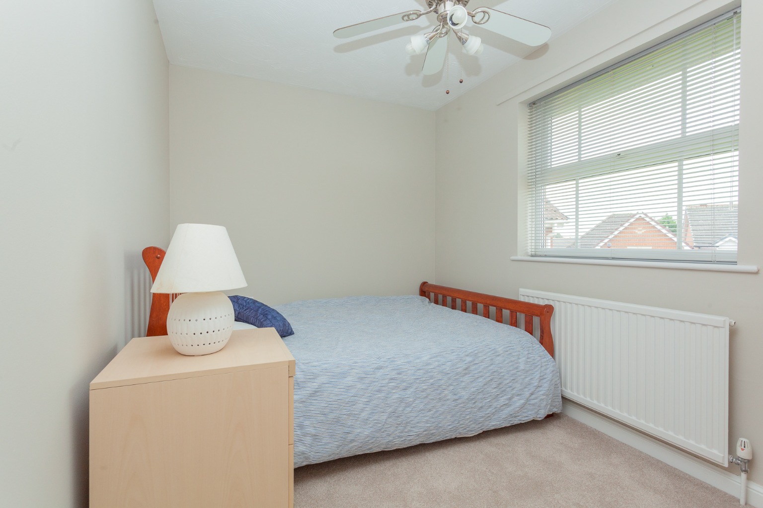 4 bed detached house for sale in Elvington Gardens, Luton 18