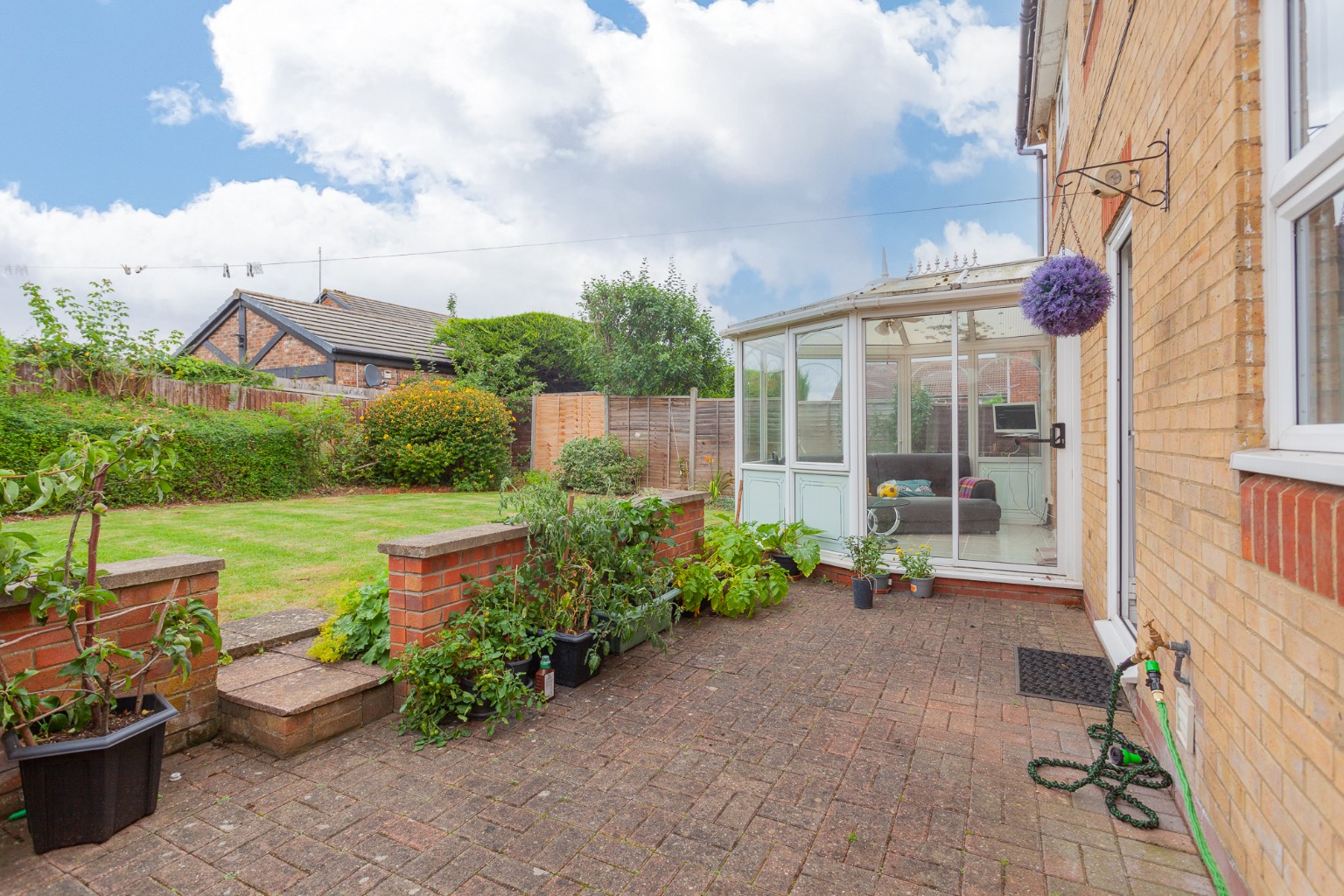 4 bed detached house for sale in Elvington Gardens, Luton  - Property Image 23