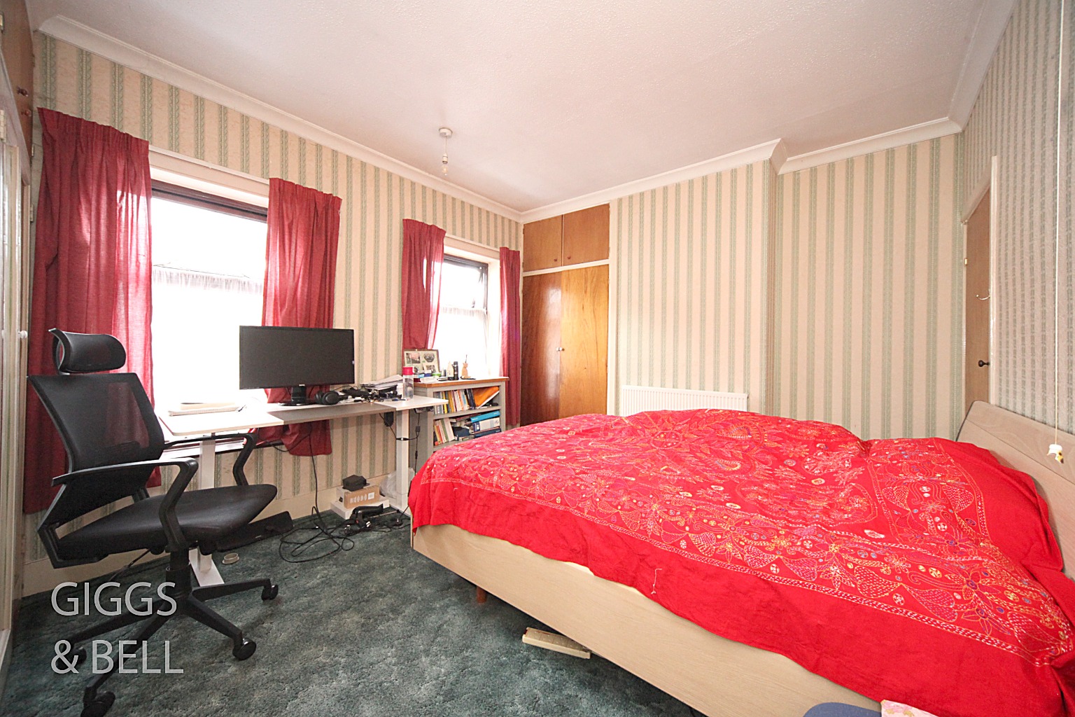 3 bed terraced house for sale in Warwick Road West, Luton  - Property Image 11