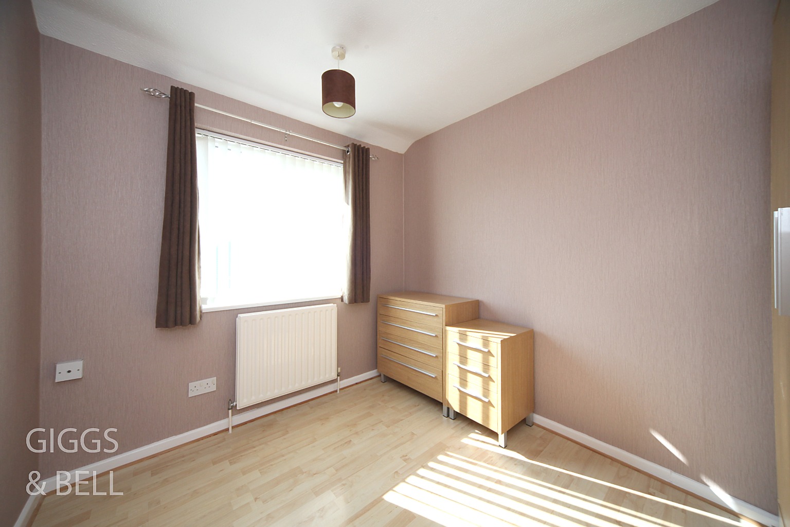 4 bed semi-detached house for sale in Kinross Crescent, Luton  - Property Image 12