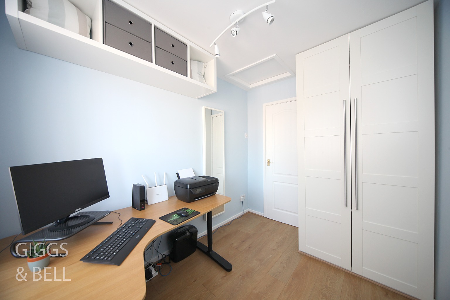 4 bed semi-detached house for sale in Kinross Crescent, Luton  - Property Image 15