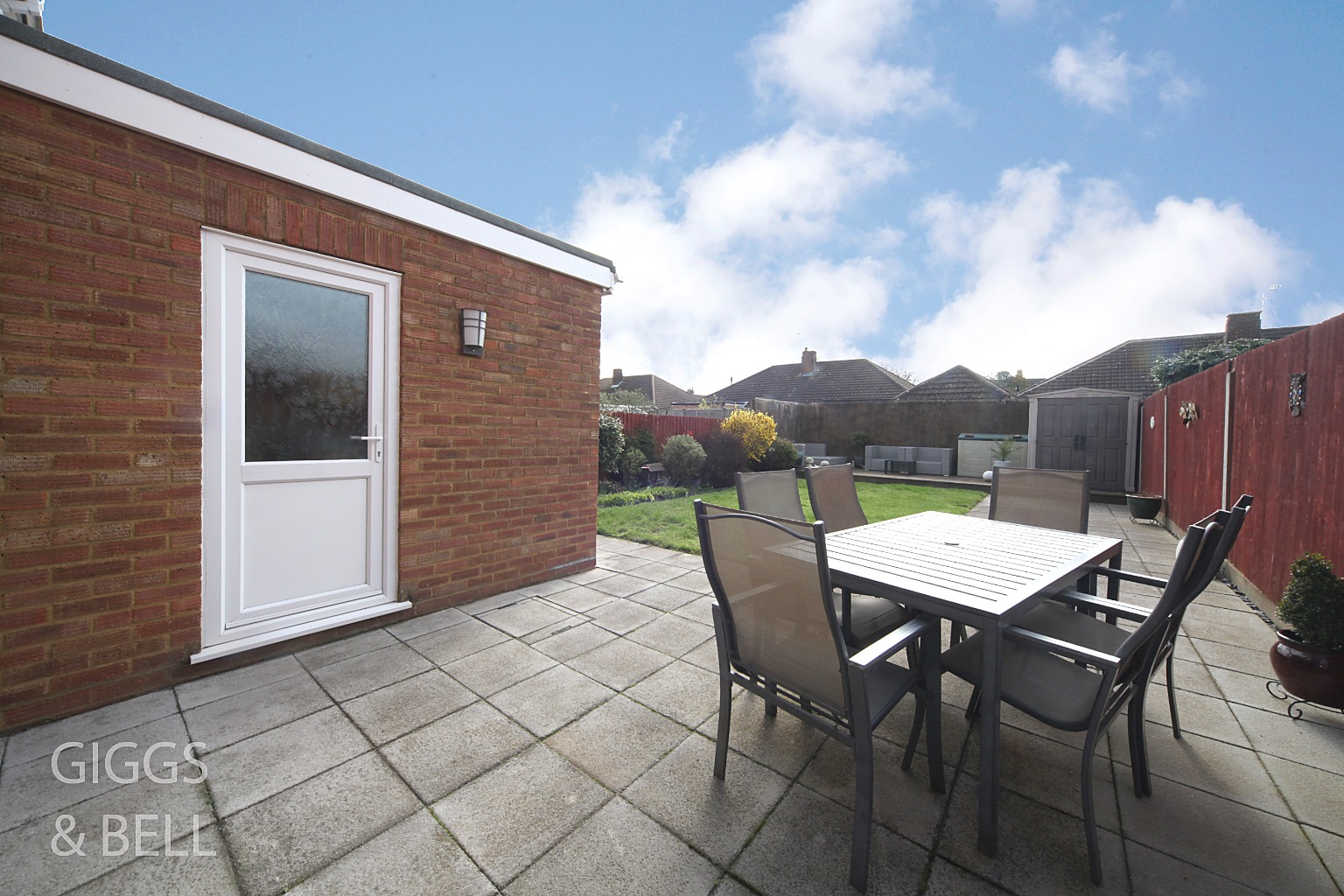 4 bed semi-detached house for sale in Kinross Crescent, Luton 18