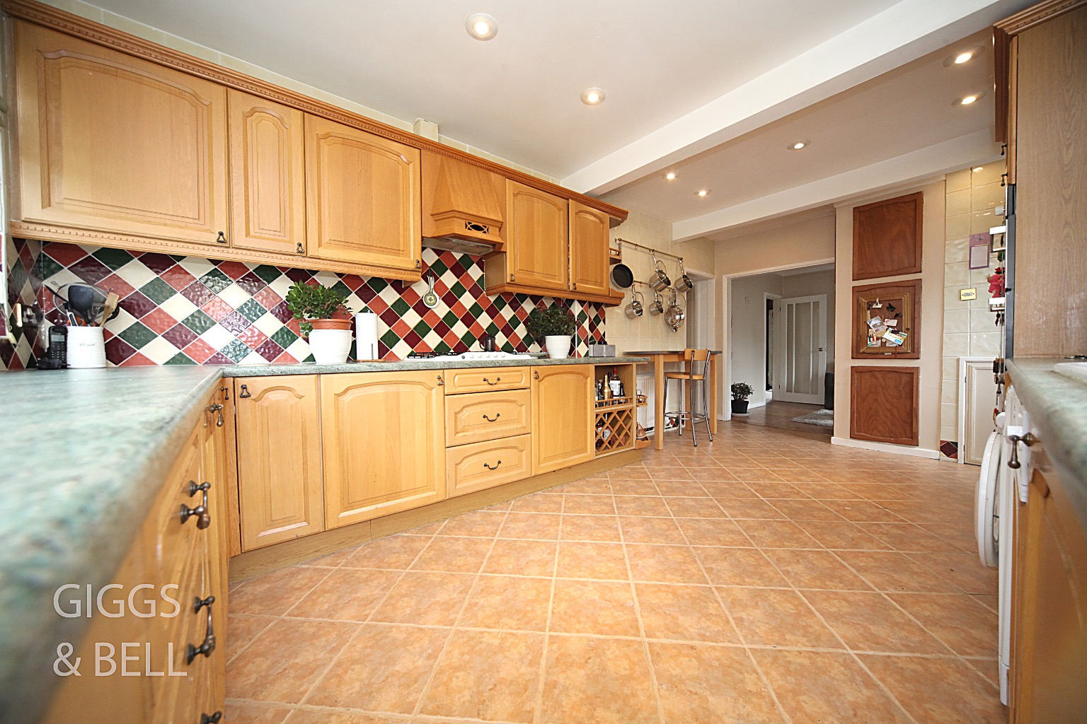 3 bed bungalow for sale in Ryecroft Way, Luton  - Property Image 6