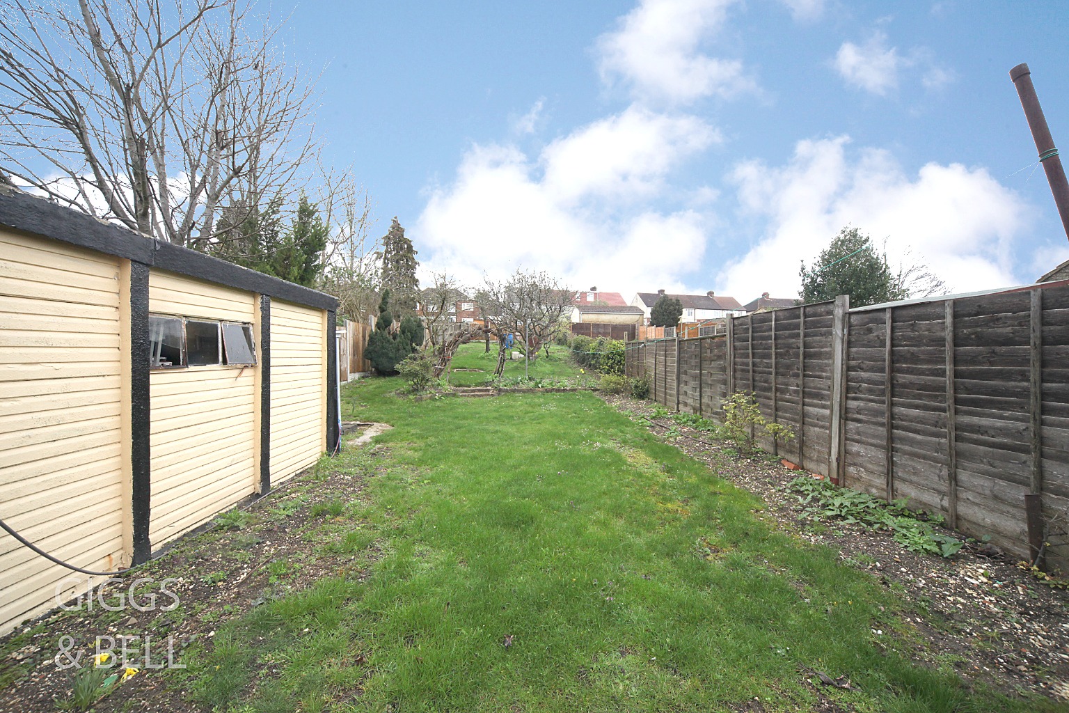 3 bed semi-detached house for sale in Oakley Road, Luton  - Property Image 2