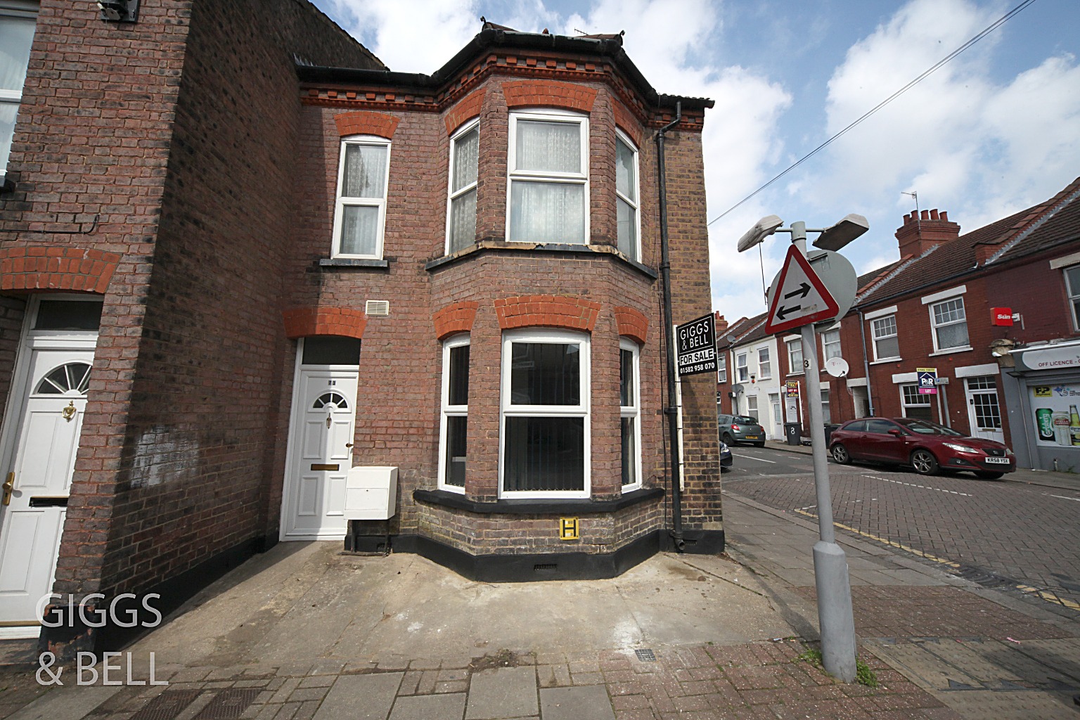 1 bed ground floor flat for sale in Frederick Street, Luton - Property Image 1