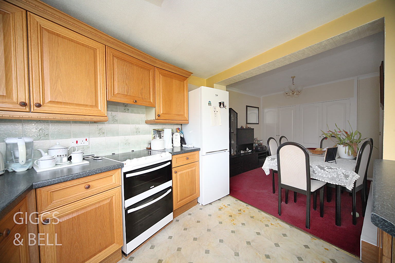 2 bed semi-detached house for sale in Lime Tree Close, Luton 7