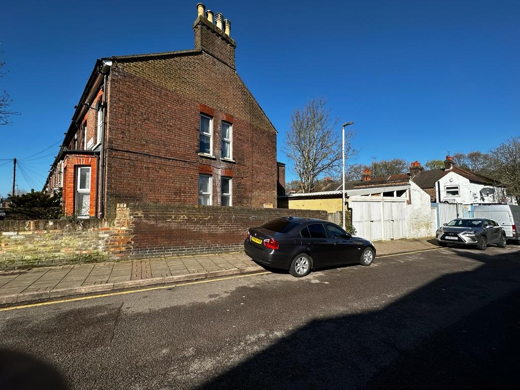 3 bed end of terrace house for sale in Edward Street, Luton  - Property Image 13