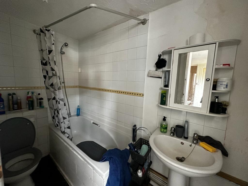 3 bed end of terrace house for sale in Edward Street, Luton  - Property Image 11