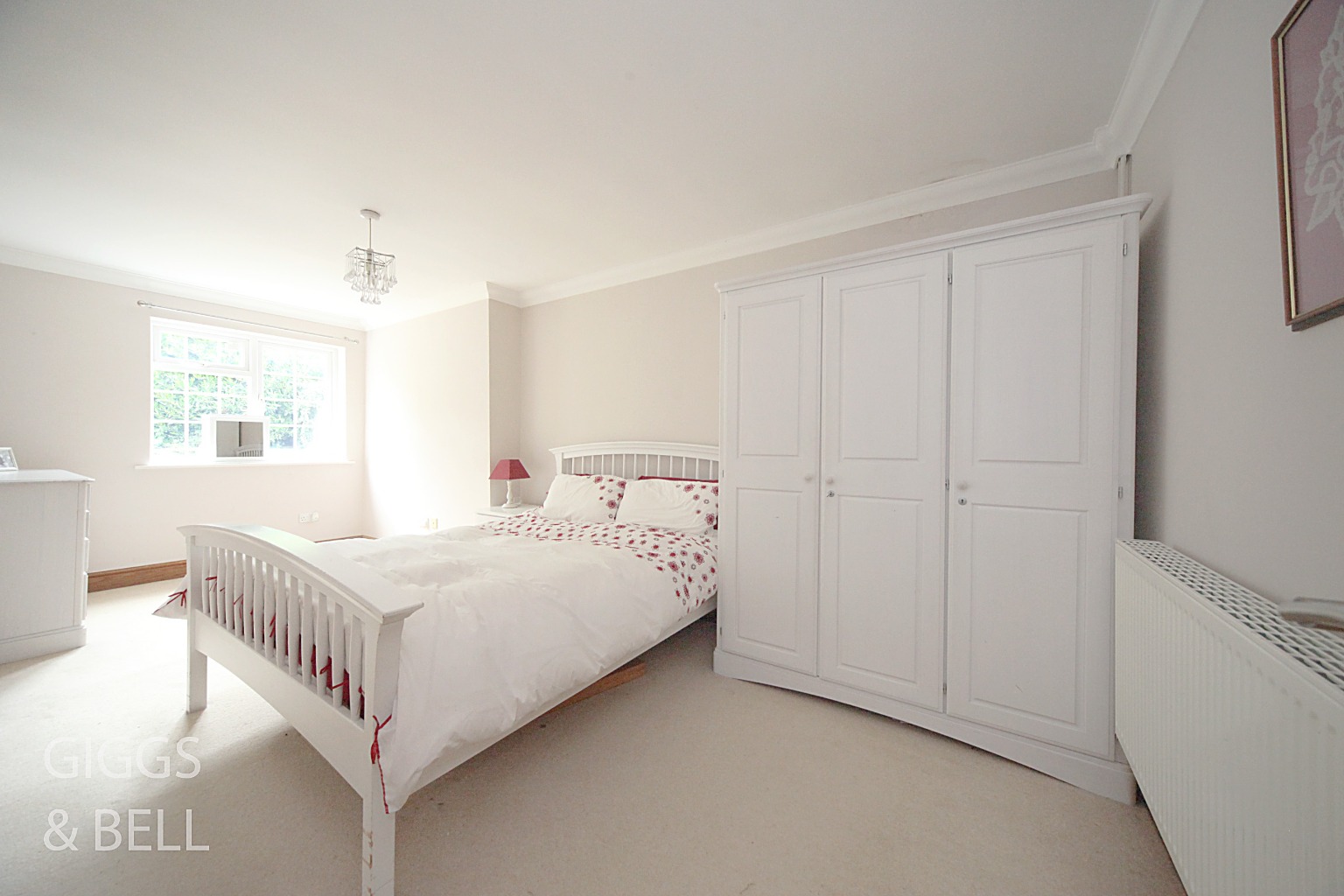 3 bed detached bungalow for sale in Sedbury Close, Luton  - Property Image 12