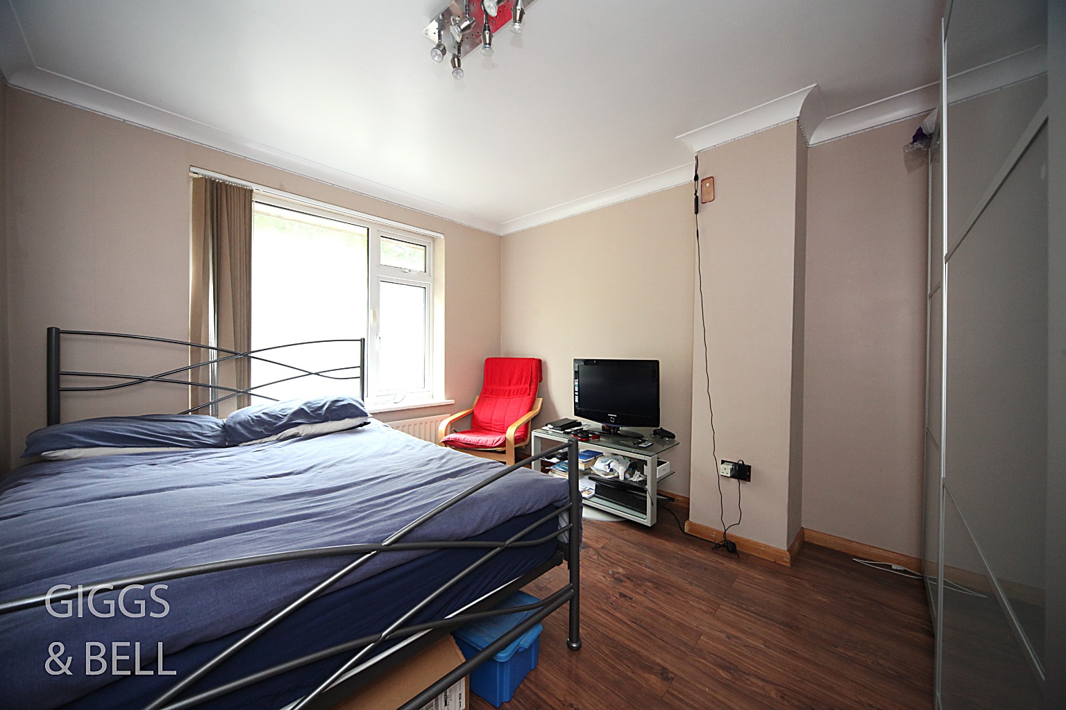 3 bed semi-detached house for sale in Oakley Road, Luton  - Property Image 9