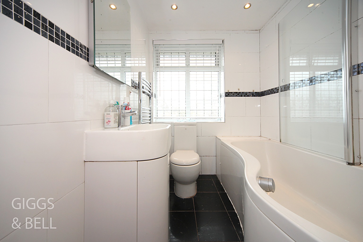 3 bed semi-detached house for sale in Oakley Road, Luton  - Property Image 11