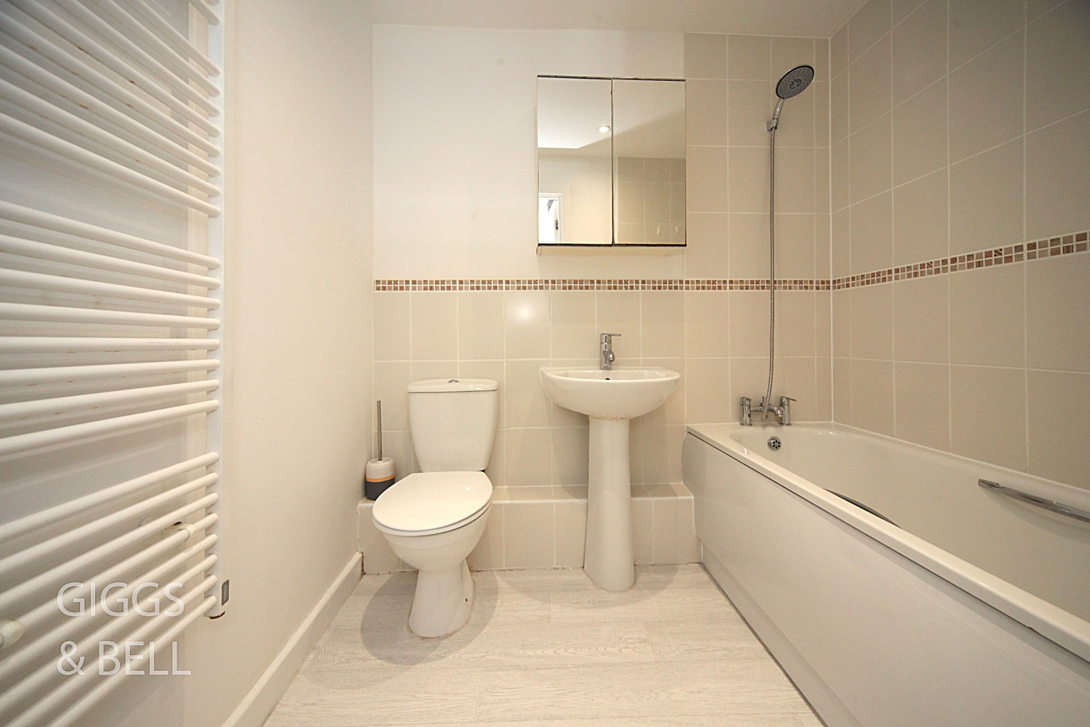 2 bed ground floor flat for sale in Holly Street, Luton 12