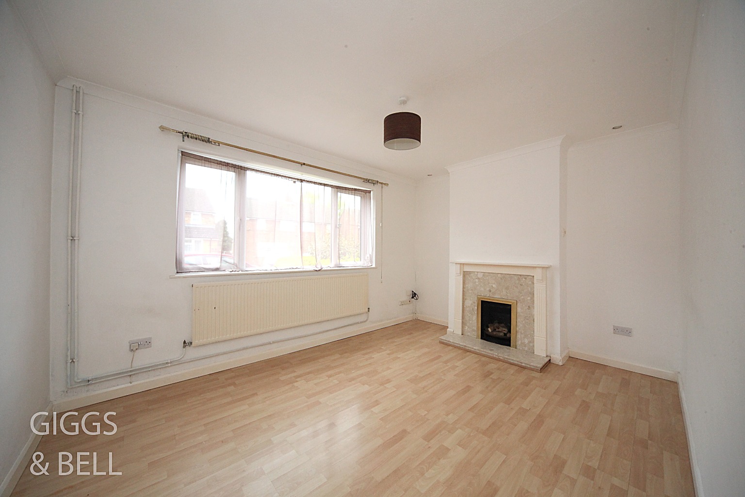 2 bed semi-detached house for sale in Peartree Road, Luton 2