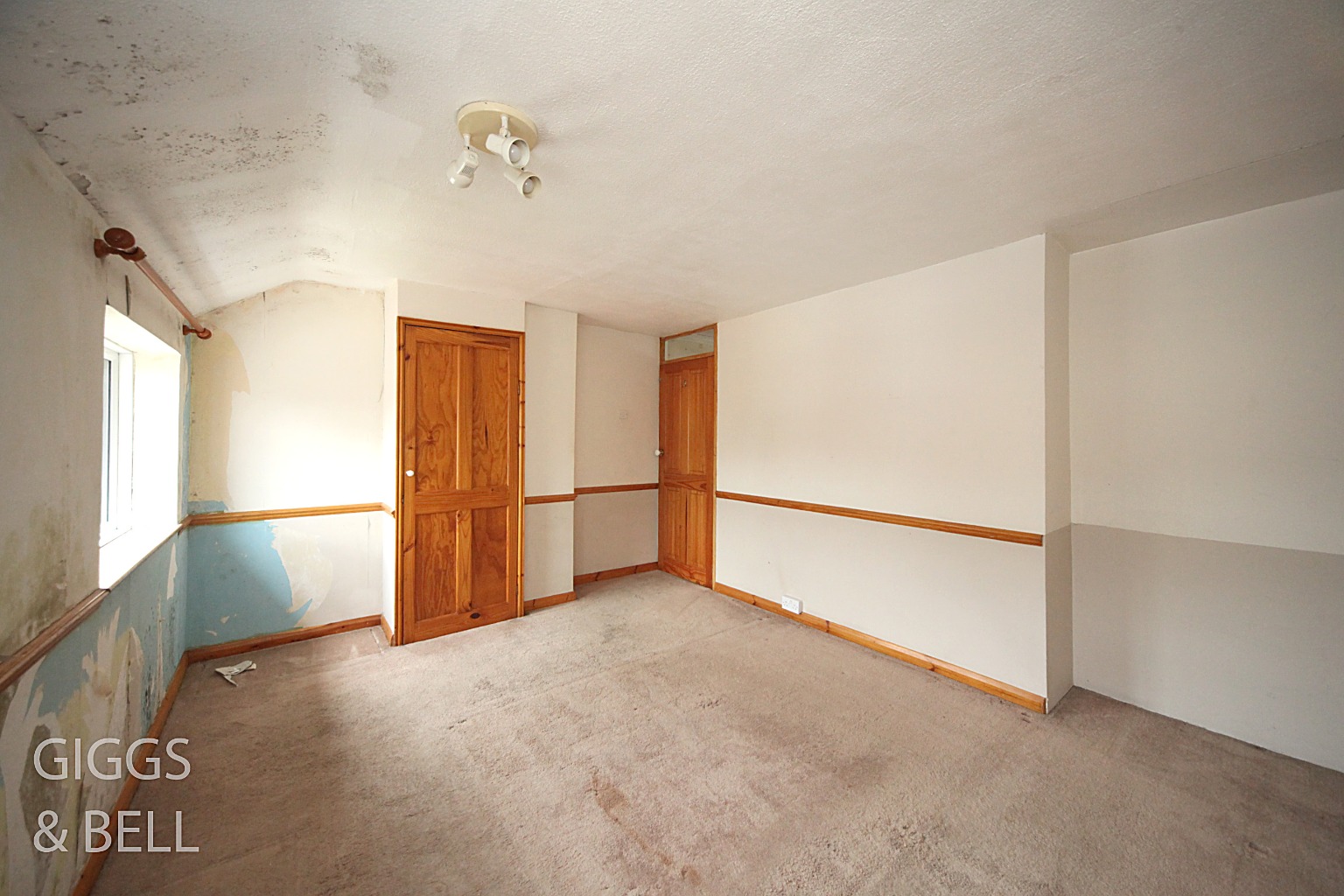 2 bed semi-detached house for sale in Peartree Road, Luton 10