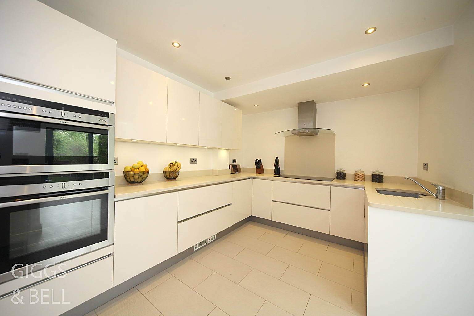 4 bed detached house for sale in Stockingstone Road 15