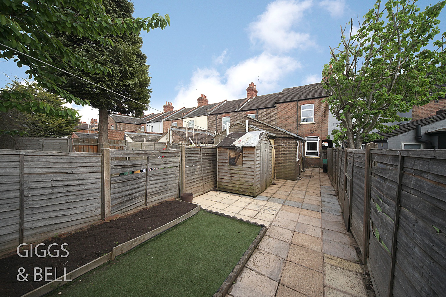 2 bed terraced house for sale in Dane Road, Bedfordshire  - Property Image 10