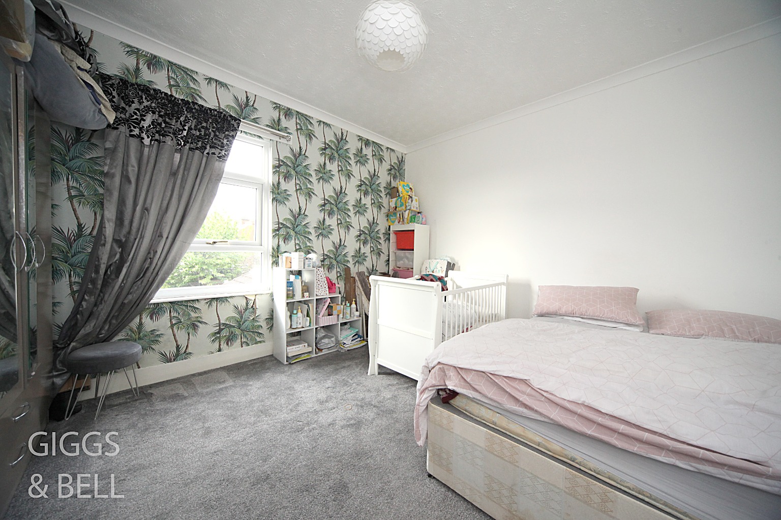 2 bed terraced house for sale in Dane Road, Bedfordshire 7