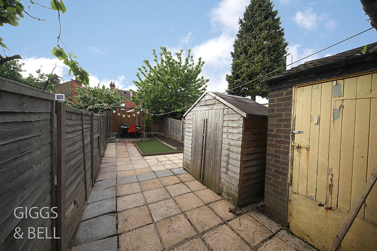 2 bed terraced house for sale in Dane Road, Bedfordshire 10