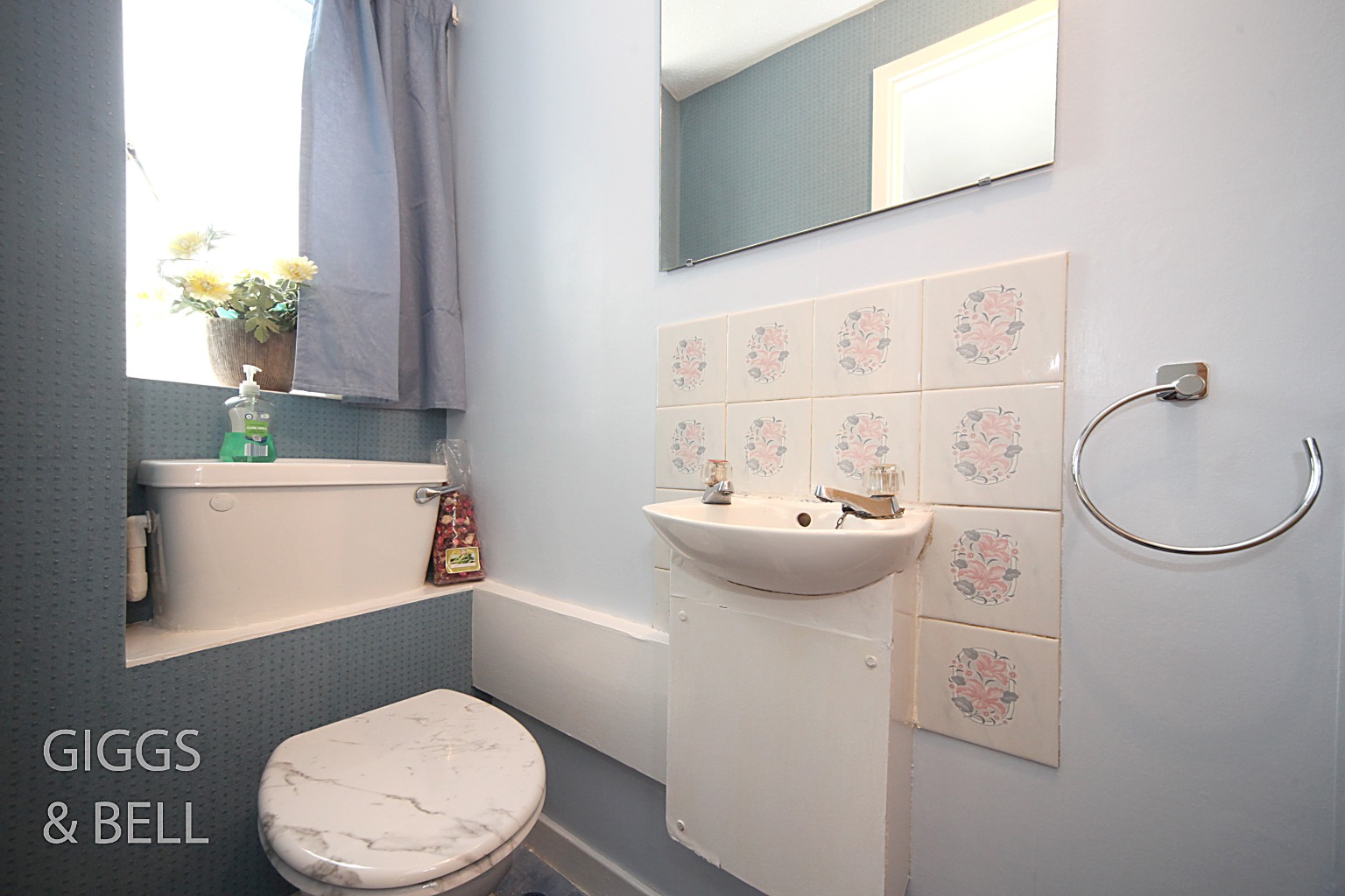 3 bed end of terrace house for sale in Holkham Close, Luton 13