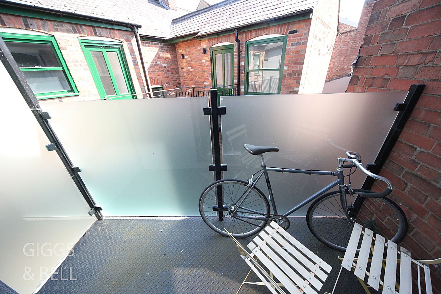 1 bed flat for sale, Luton  - Property Image 13