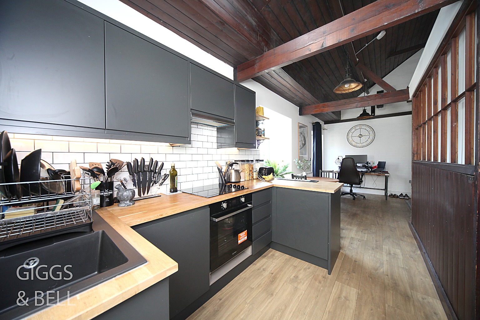 1 bed flat for sale, Luton 5