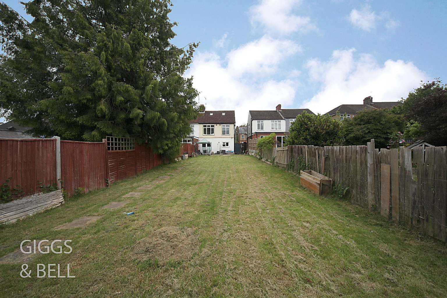 4 bed semi-detached house for sale in Alton Road, Luton 17